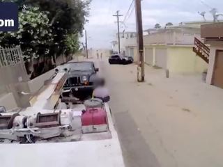 Tímida truck conductor consigue miembro chupando y golpes dos cachonda adolescentes